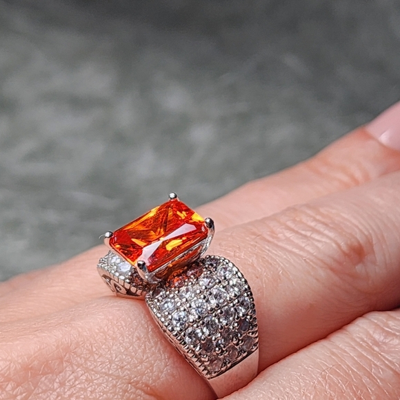 Cocktial Ring Radient Cut Orange And Clear Cubic Zirconia In 926 Silver Sz 8 - Picture 3 of 9